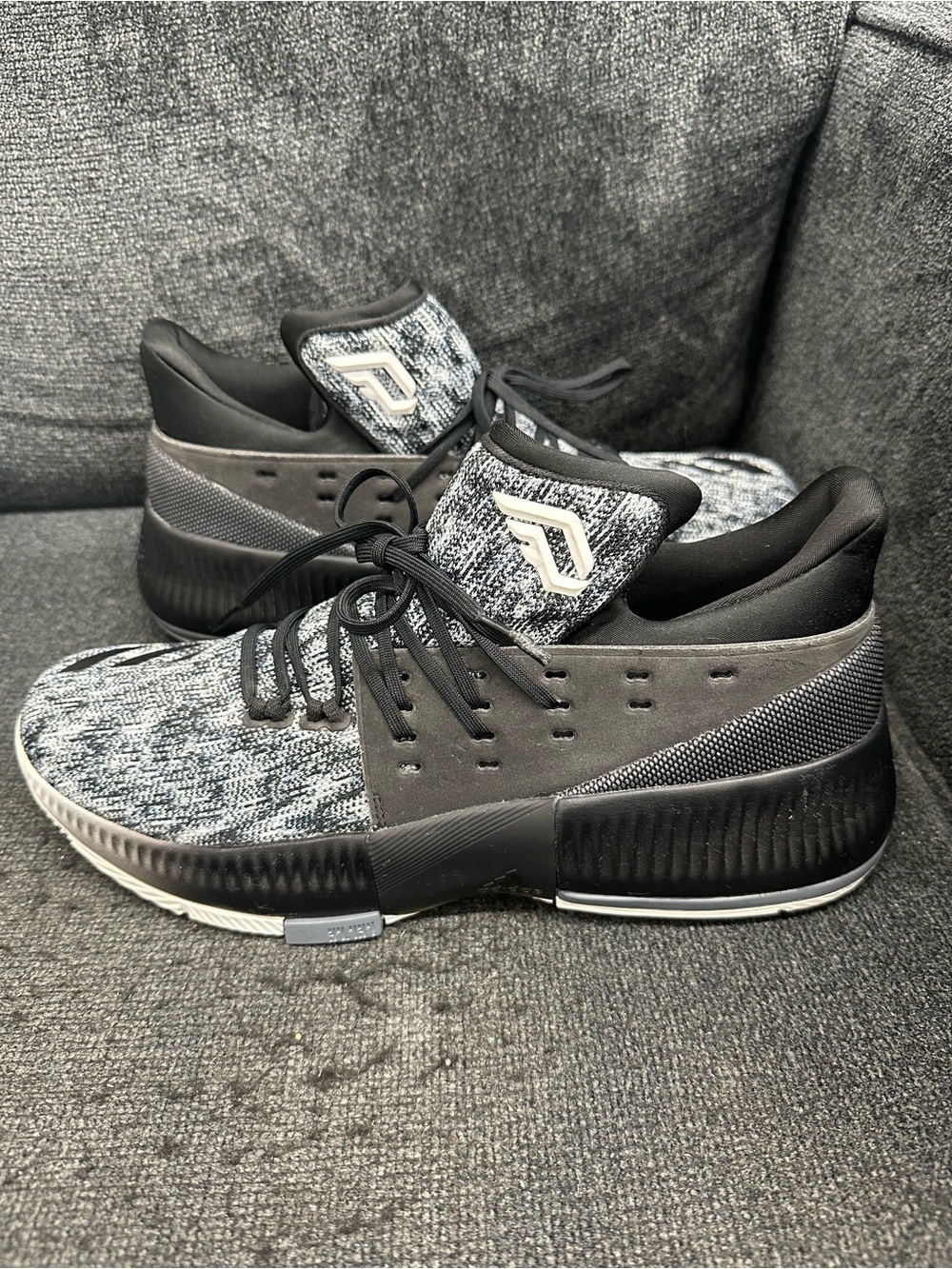 Adidas dame 3 basketball shoes black grey size 10.5 mens